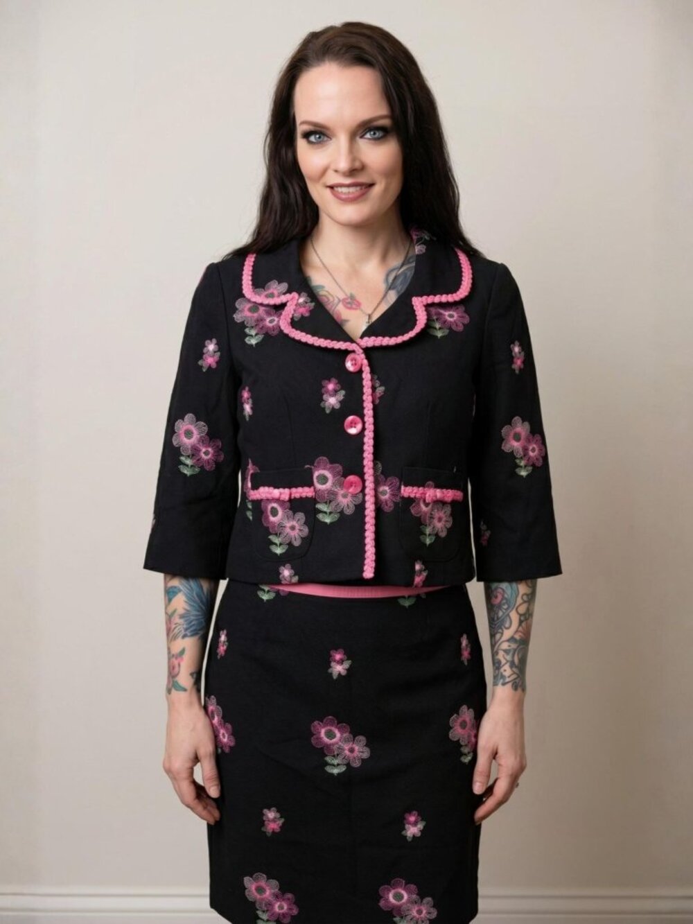 Cynthia Steffe ✦ Embroidered Jacket & Skirt Set ✦ Black Pink Floral Size 4